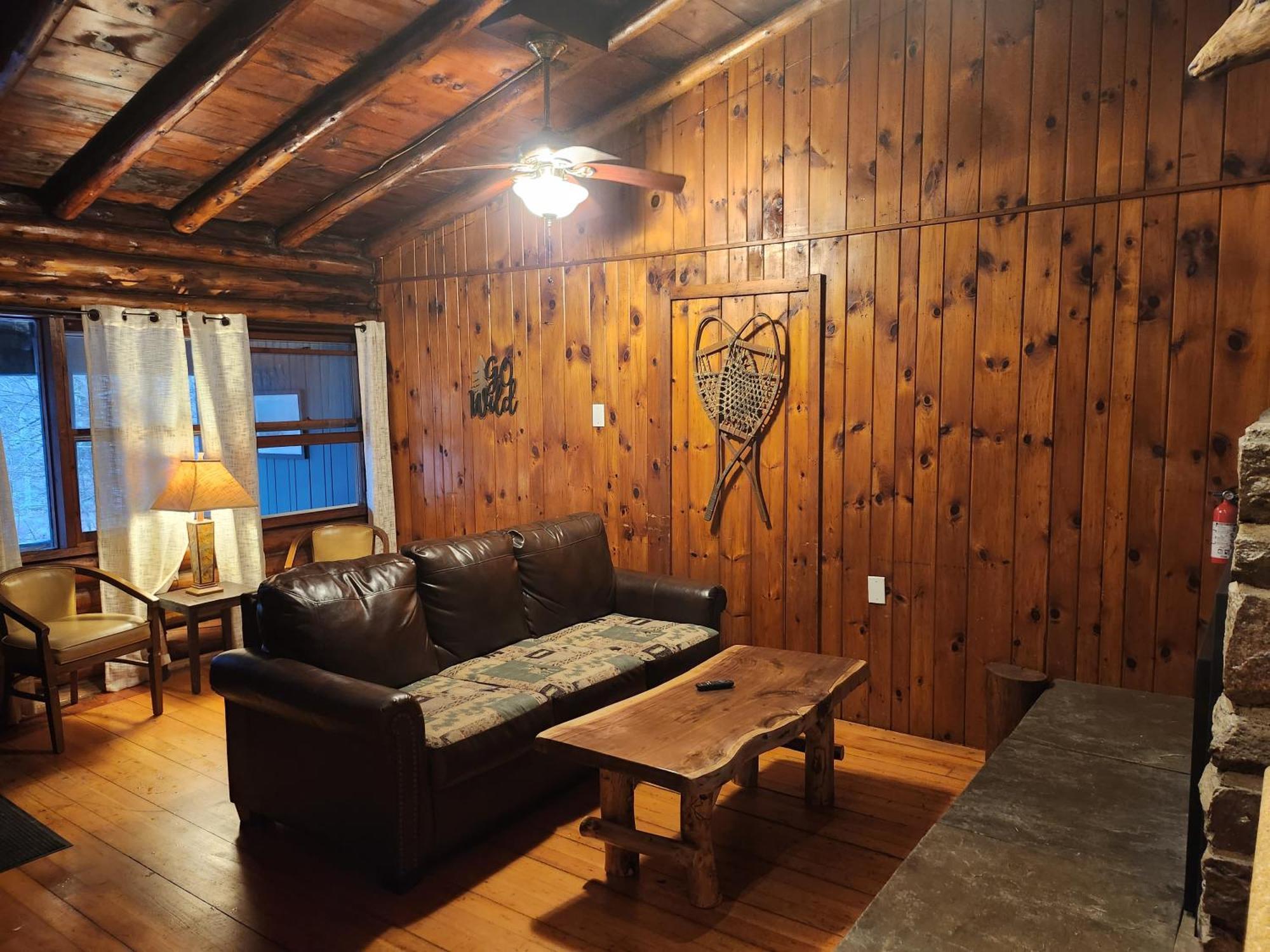 Adirondack Diamond Point Motel 3*