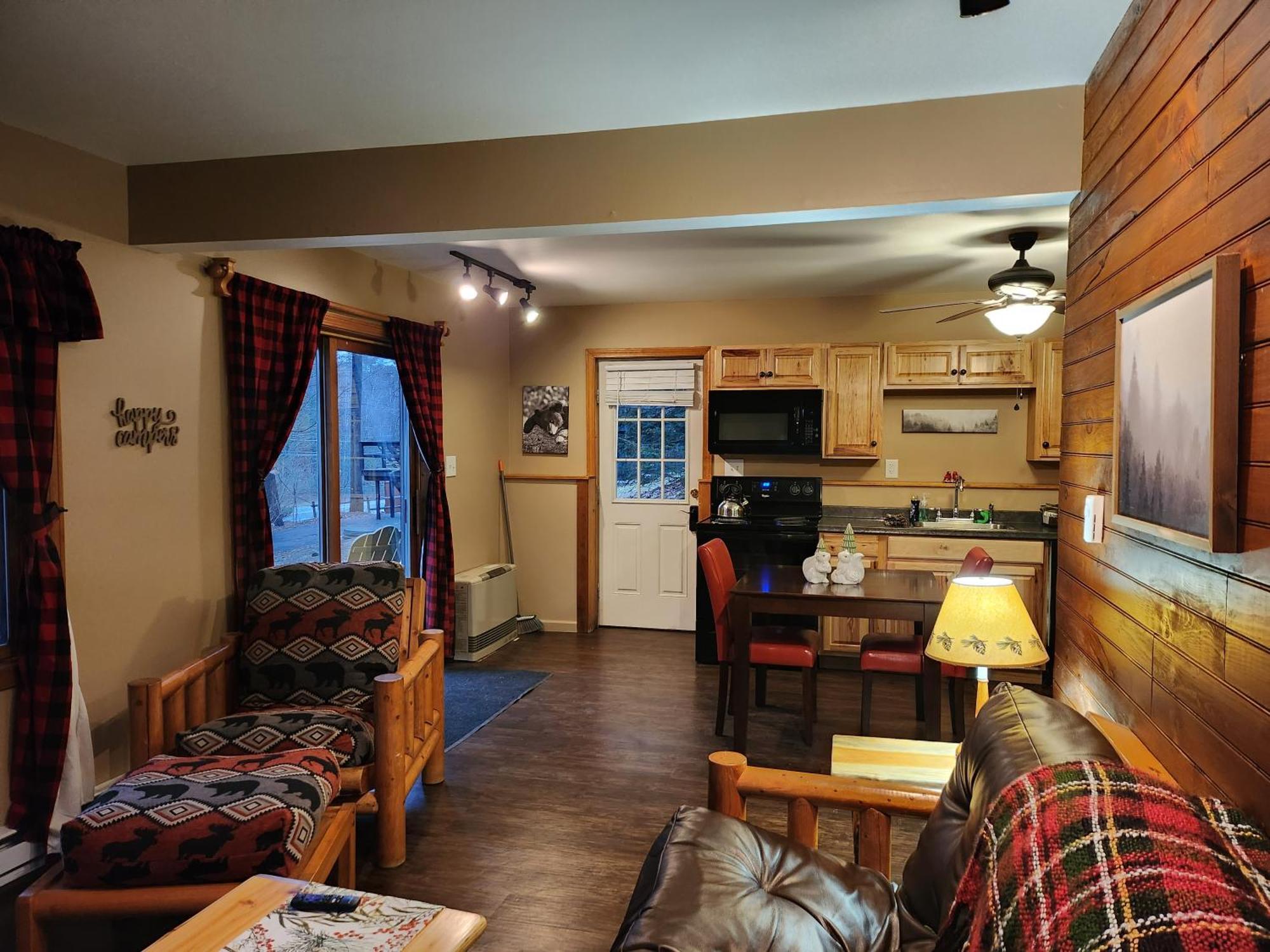 Adirondack Diamond Point Motel 3*