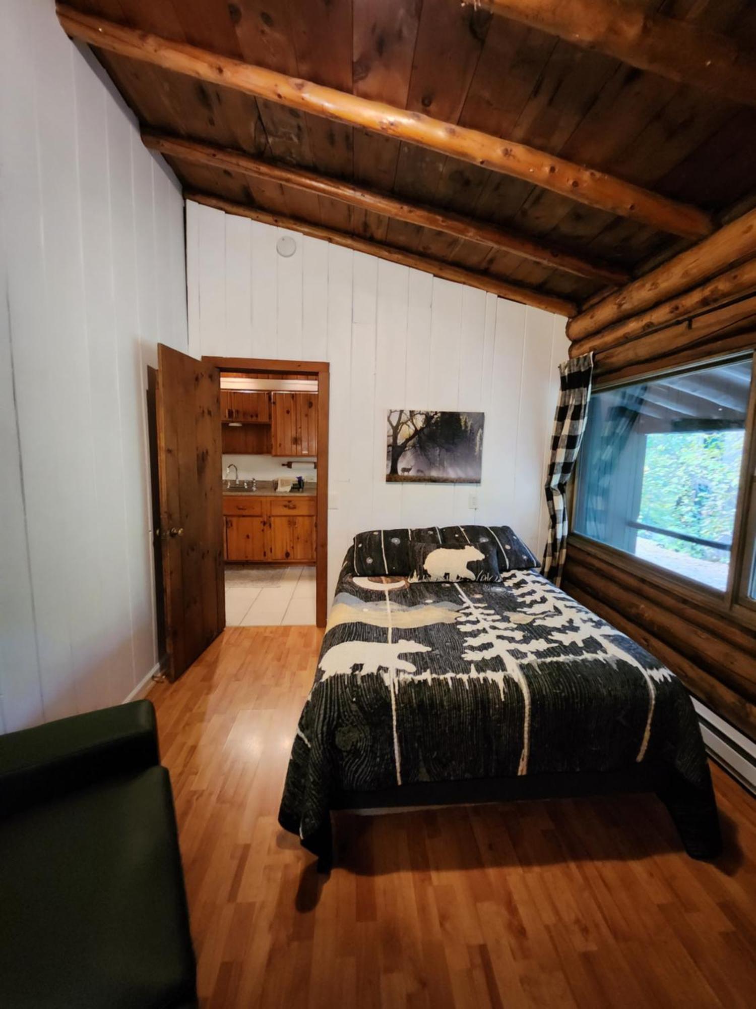 Adirondack Diamond Point Motel 3*