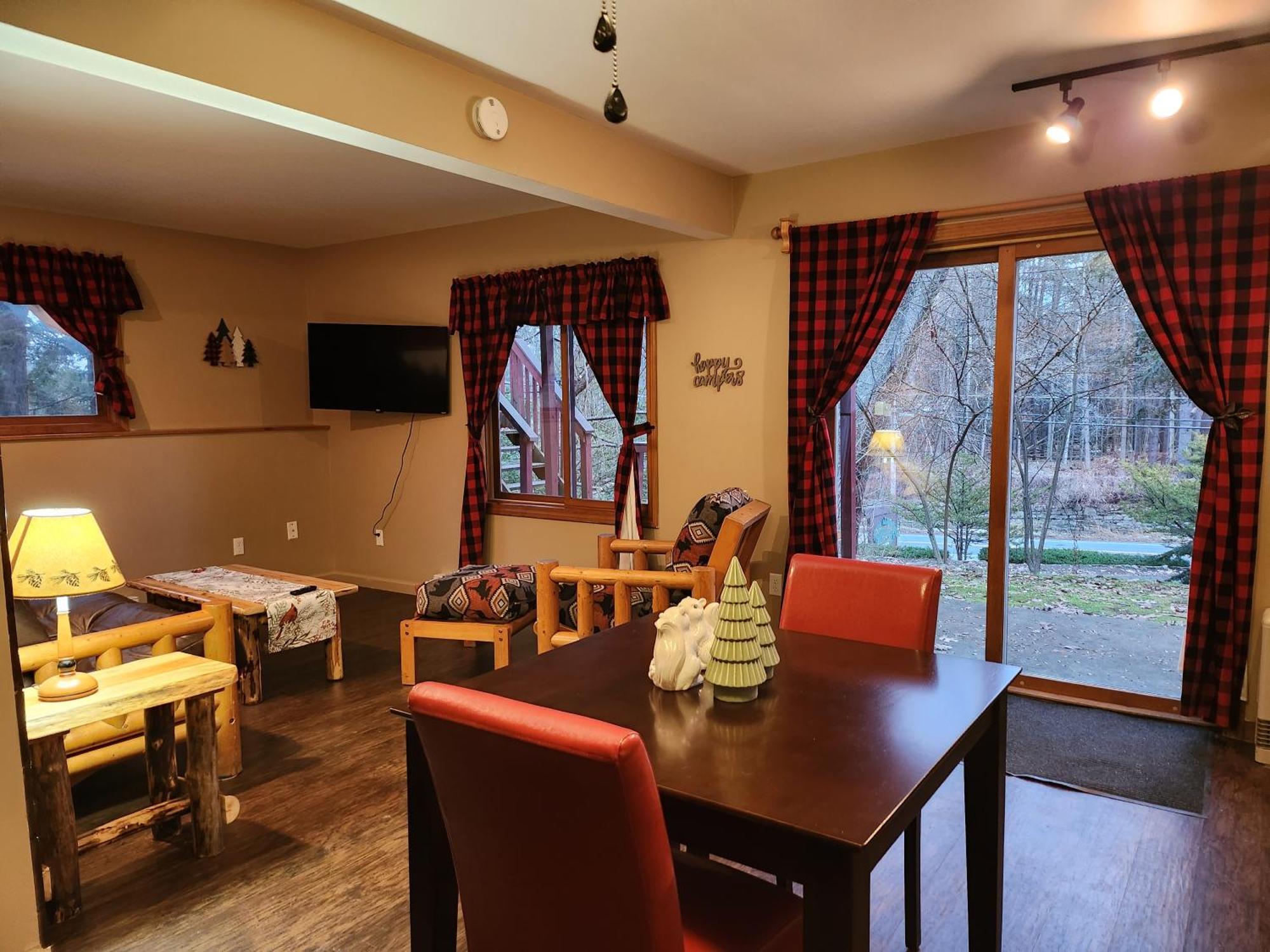 Adirondack Diamond Point Motel 3*