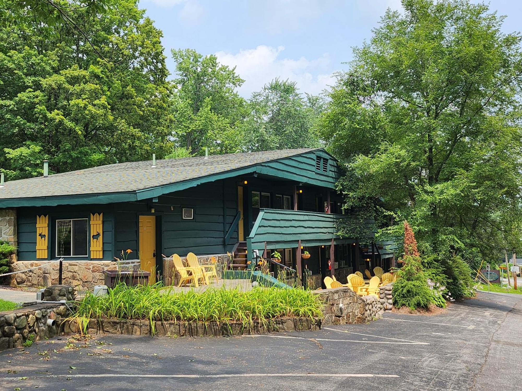 Adirondack Diamond Point Motel